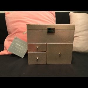 NWT Ulta beauty 73 piece makeup kit